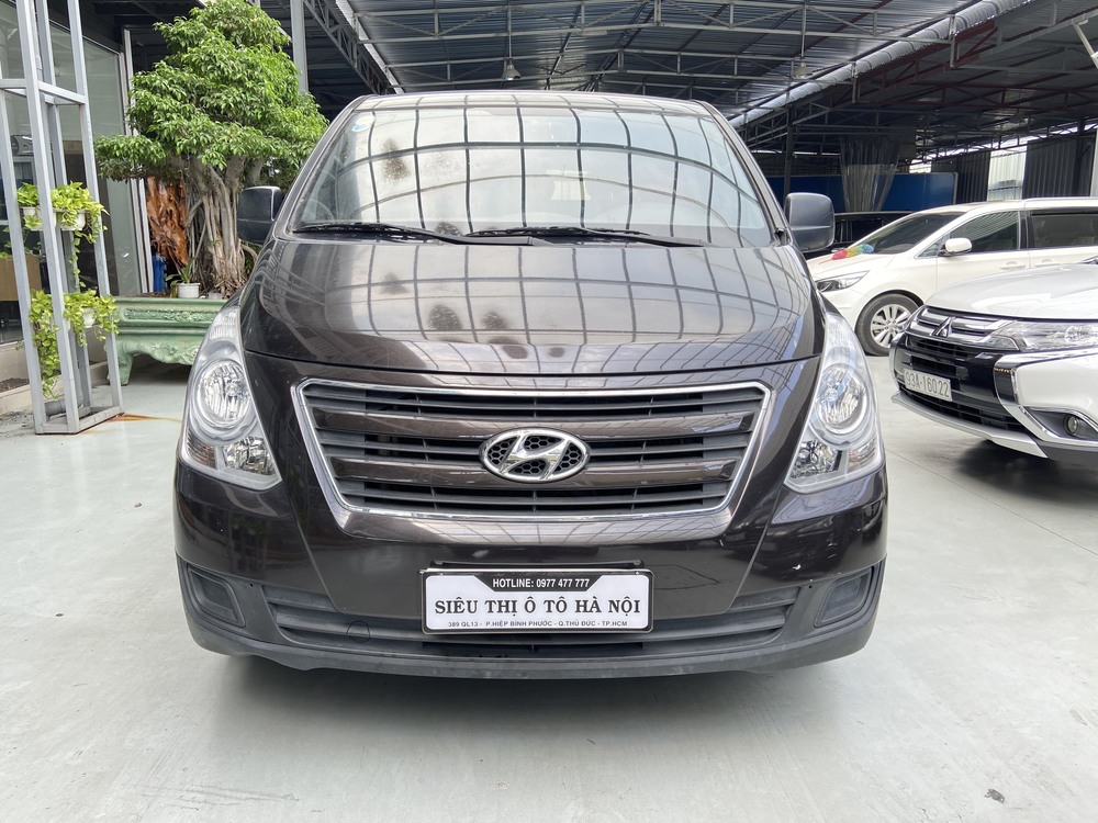 Hyundai Starex 2.5 MT 2016